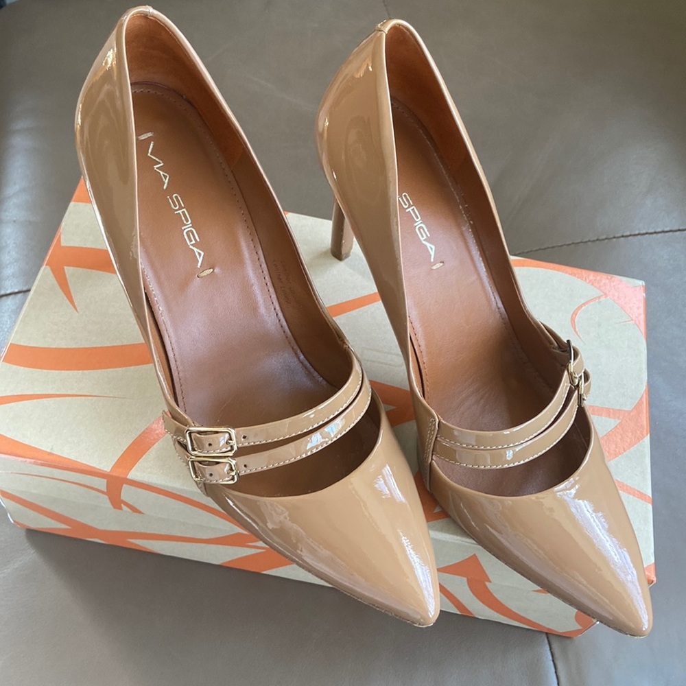 Via Spiga Nude Patent Leather Pointed-Toe Heels
